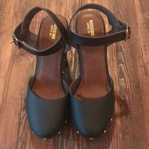 Missing Black platform chunky heels